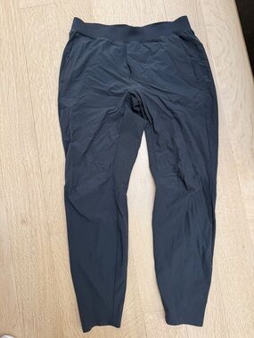 Lululemon Men's Black Performance Jogger Pants